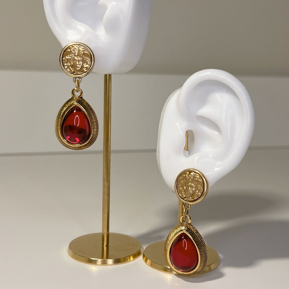 Vintage-Inspired Red Gripoix Teardrop Cabochon Earring
